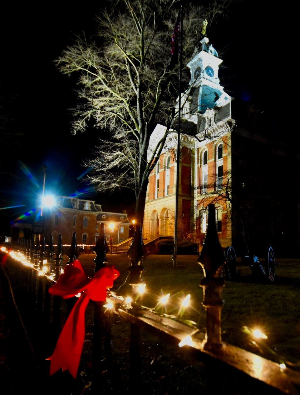 Courhouse at Christmas by Joe Greene